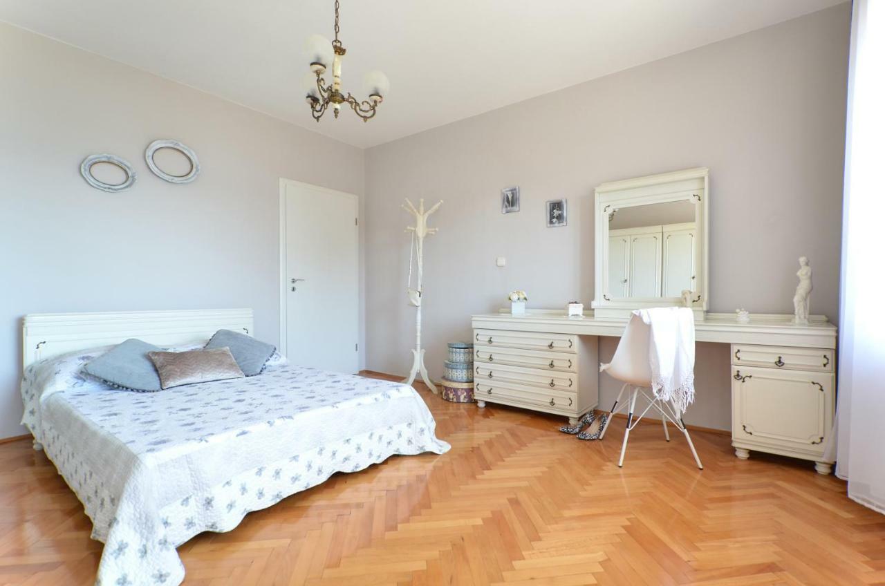 Mar Deluxe Apartments トロギール エクステリア 写真